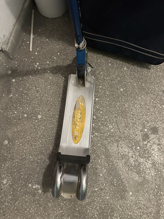 Trotineta din aluminiu ,folosita putin