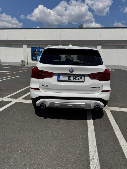 BMW X3 3.0i Benzina, X-drive 252 CP, motor 2.0 L.  56000km