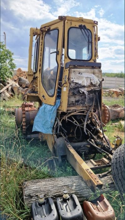 Dezmembrez Buldozer Caterpillar D4H