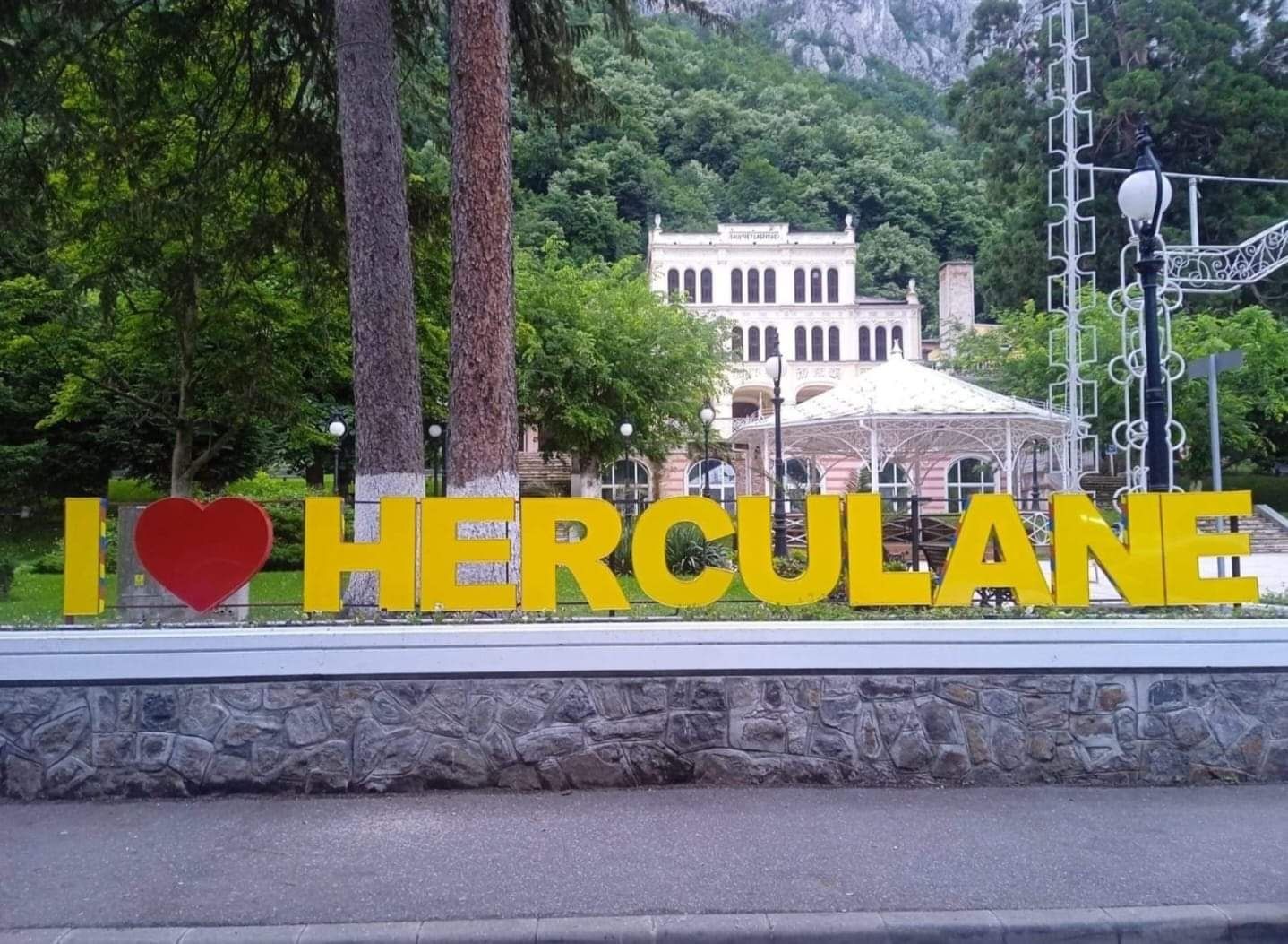 Apartament AlyMit Băile-Herculane regim hotelier