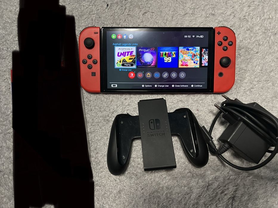 Nintendo Switch OLED Mario Edition +Чисто нова игра.