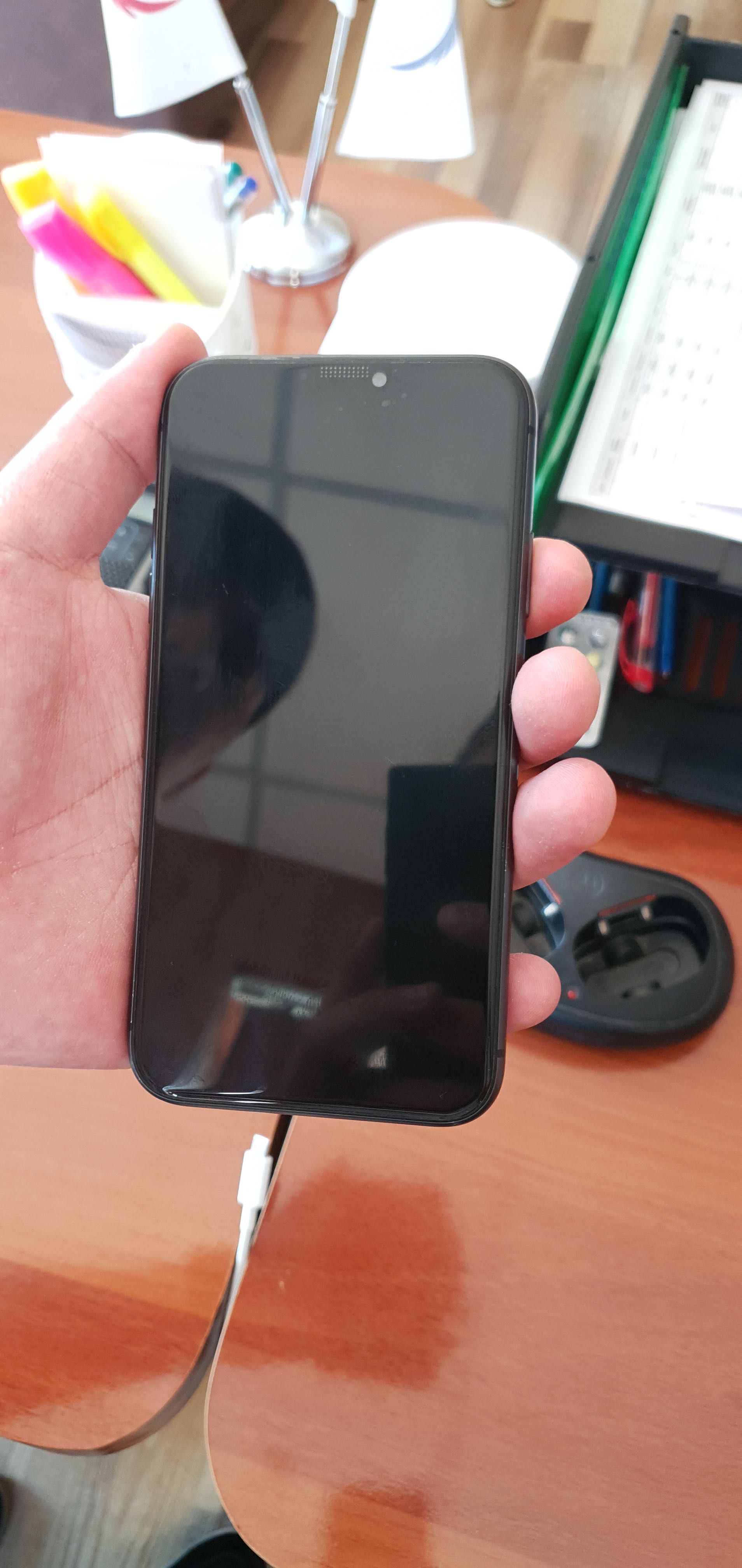 iPhone 11 / 64Gb Region LLA