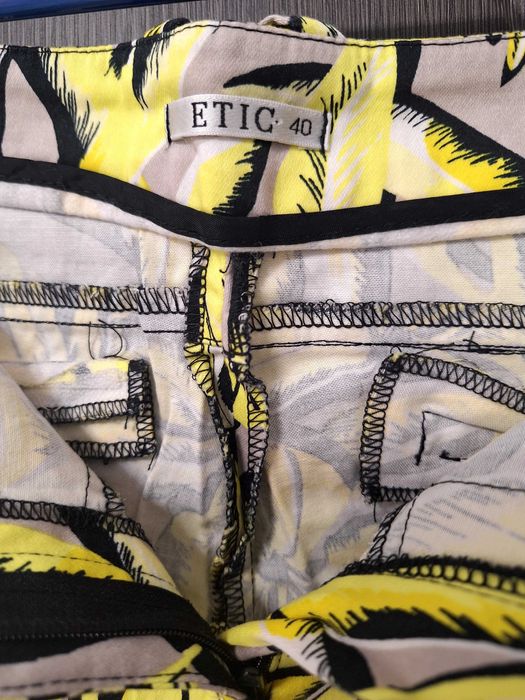 Pantaloni firma ETIC marimea 40.