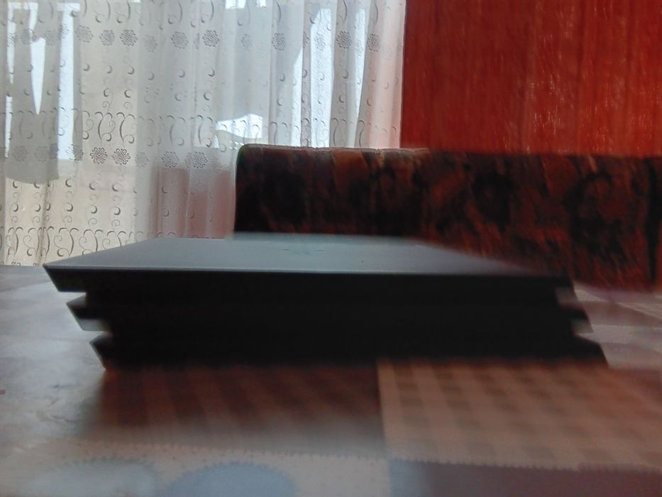 PS4 Pro 1TB+2 контролера