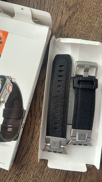Оригинална верижка за Apple Watch Ultra 2 на “Spigen”