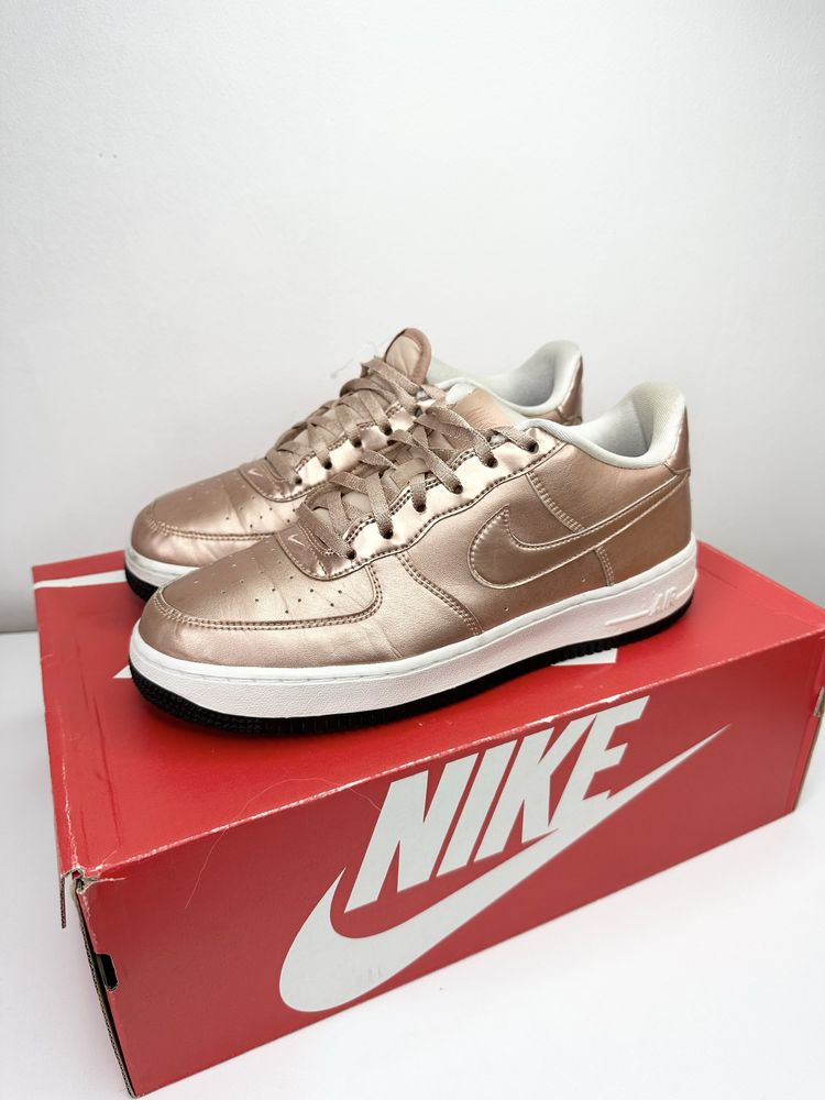 Nike Air Force 1 Rose gold(40 )25см. Маратонки