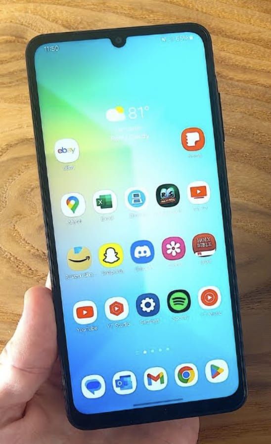 Продам смартфон Samsug Galaxy A06