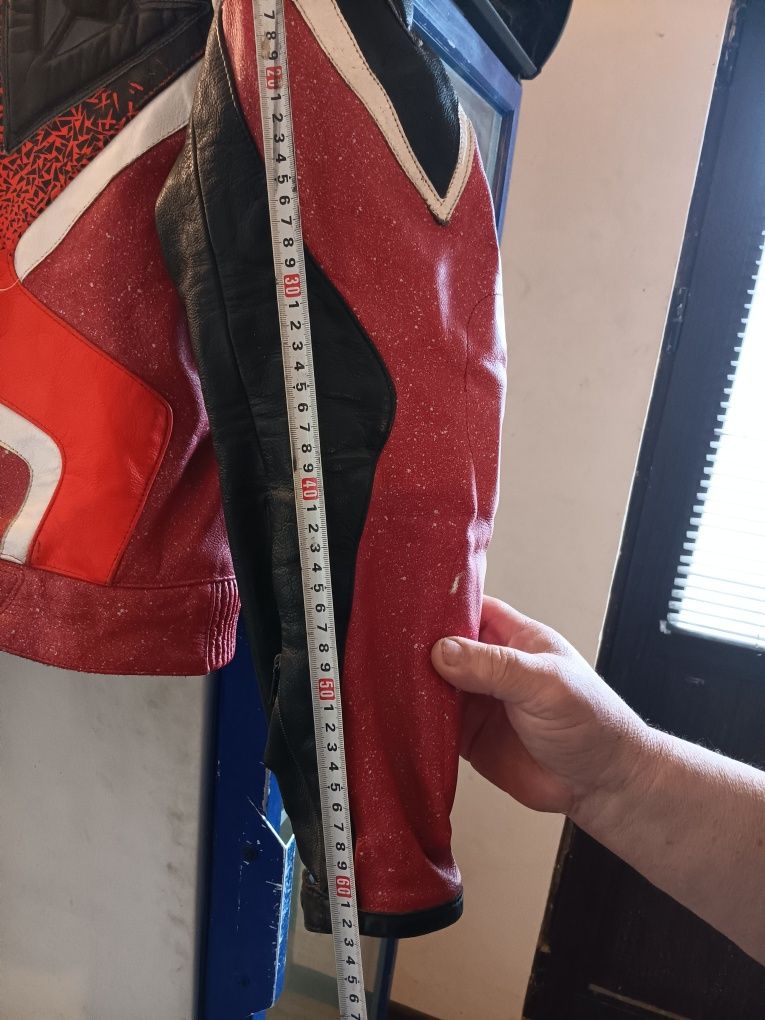 Продавам мото екип  Dainese
