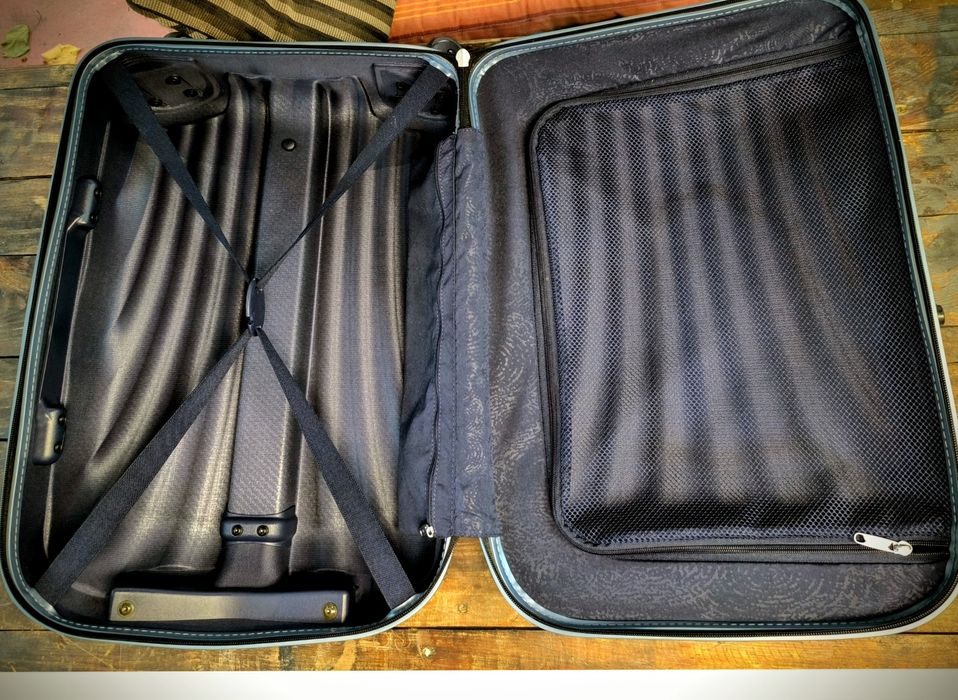 Куфар кабина Samsonite C-Lite Spinner (4 колела) 55 cm
C-Lite Spinner