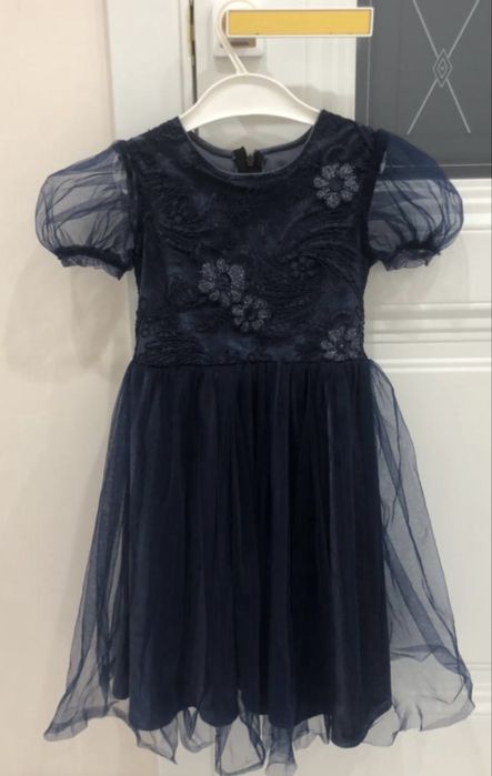 Срочно платье на 4-5 года