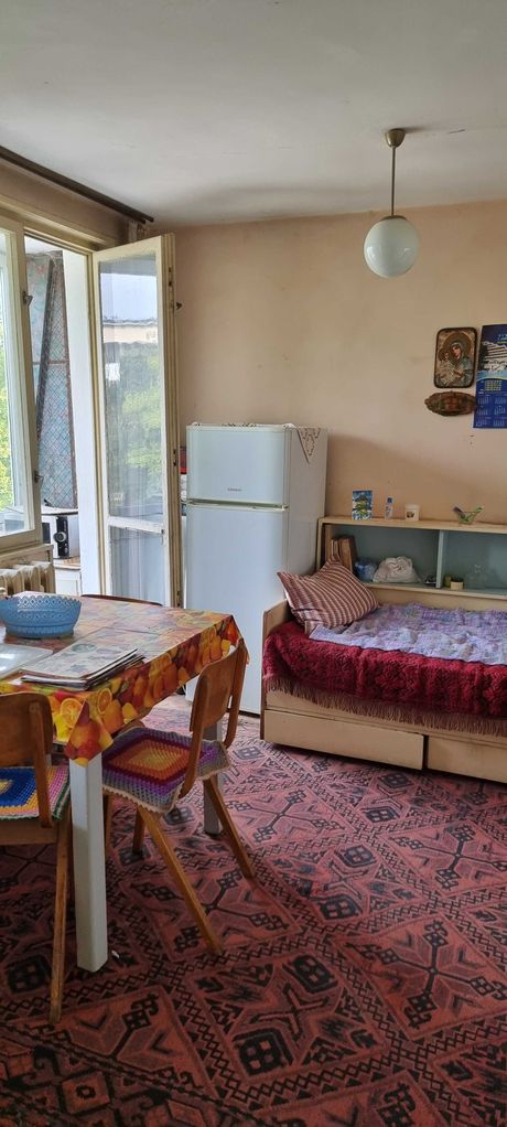 Продава се Четиристаен апартамент в Разград, Център - 100 кв.м за 918 €/кв.м - Снимка #4