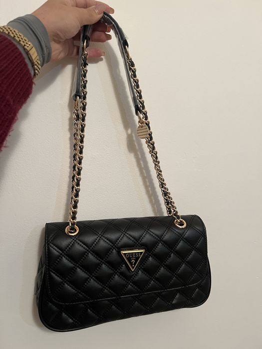 Дамскa чанта Guess