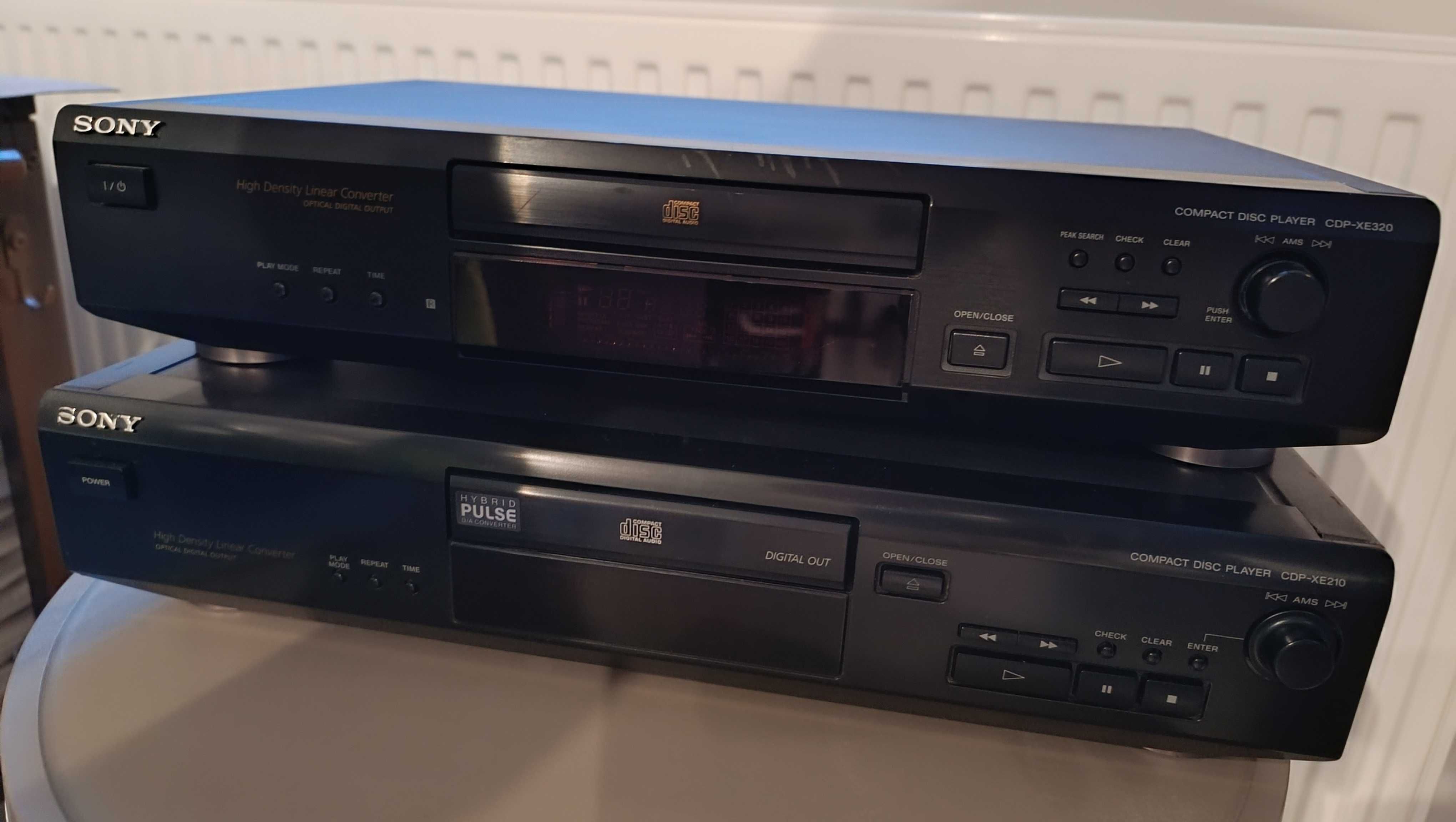 CD player Sony CDP-XE 320  si Sony CDP-XE 210