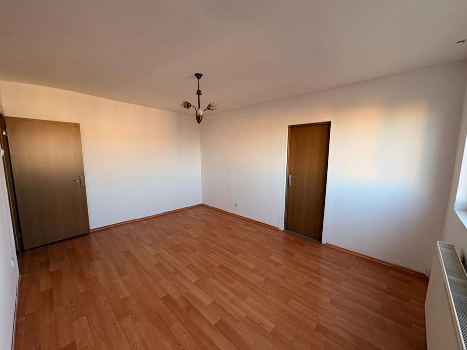 Vând apartament cu 2 camere