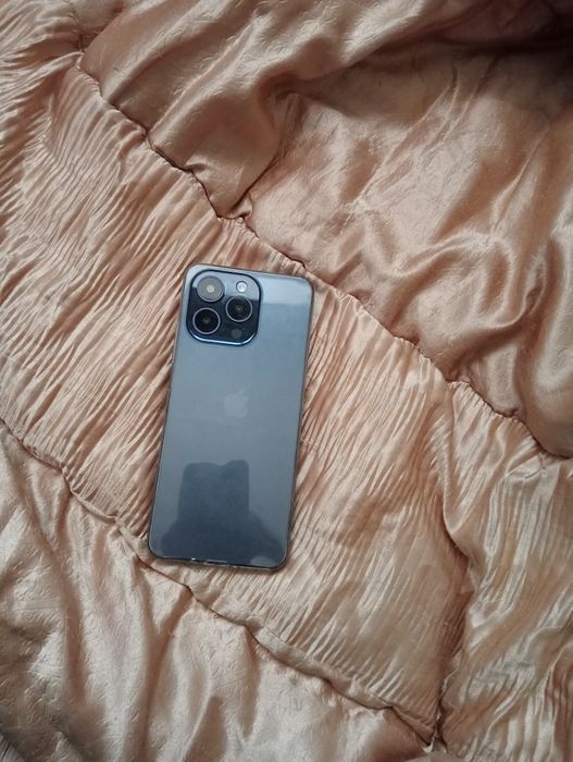 Продается Iphone i 16 pro max в идеальном состоянии!!!