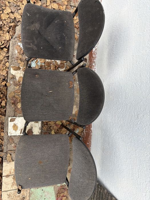 Продаю 3 офисных стула