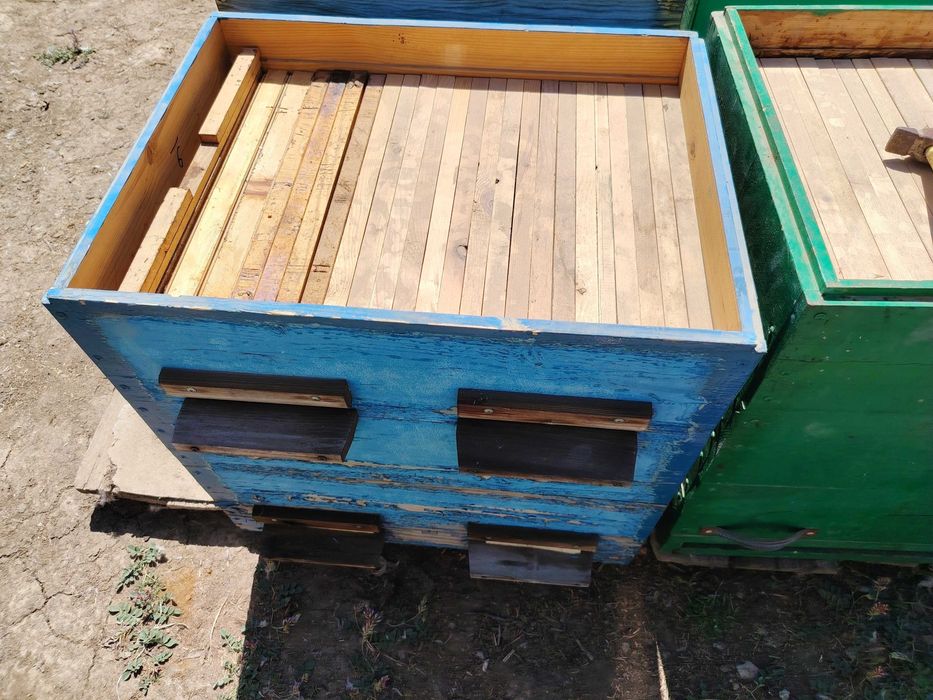 Улики для пчёл разных размеров