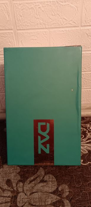 Зимный ботинка. Продам новый ботинка термо. Мола мерка размер.