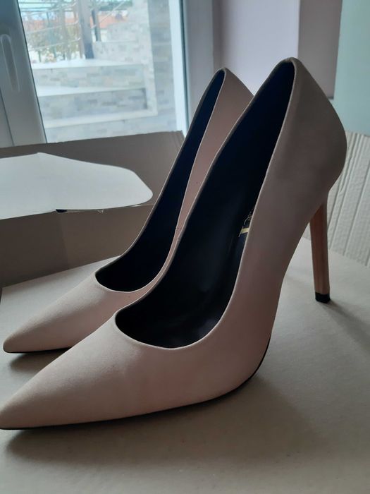 Обувки на ток Зара