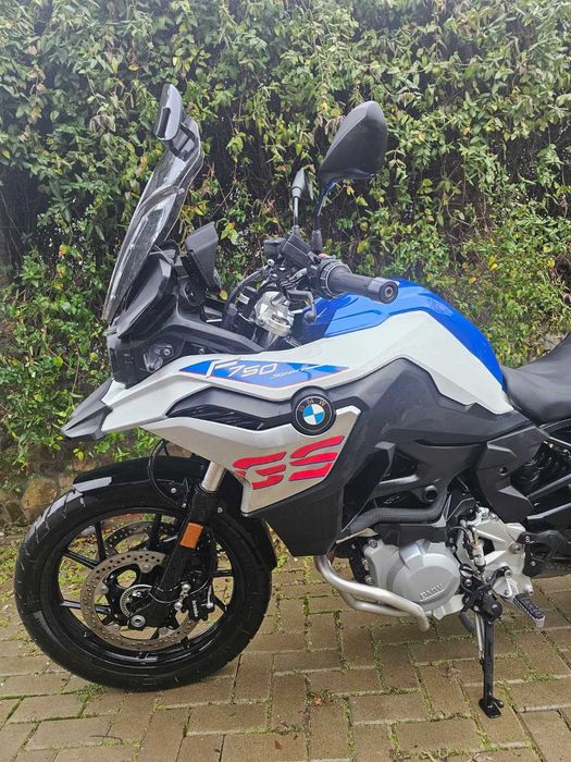 Motocicleta BMW 750 GS