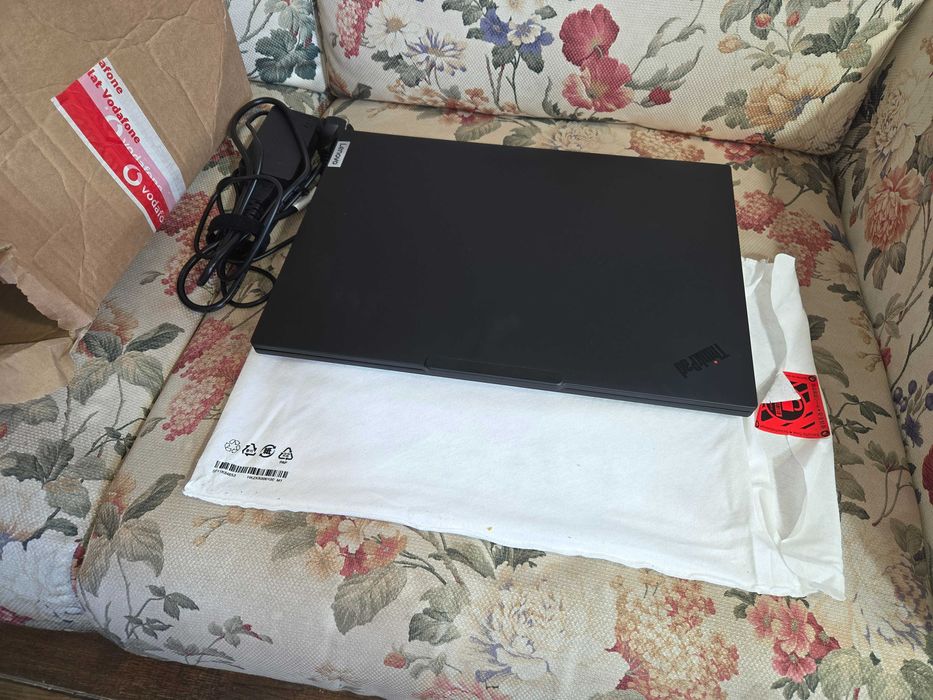 Laptop LENOVO ThinkPad T16 Gen 3 Intel Core 7 32GB  1TB Intel Graphics