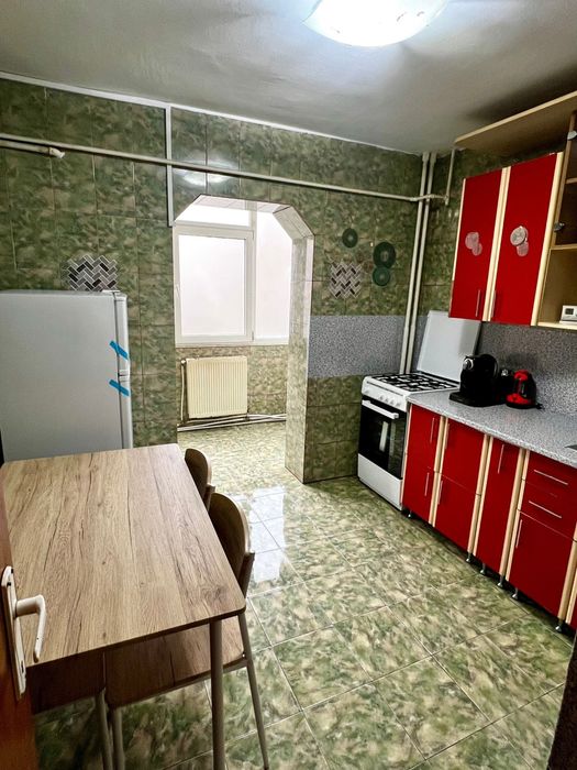 Regim hotelier, apartament cu 4 camere, decomandat, parter