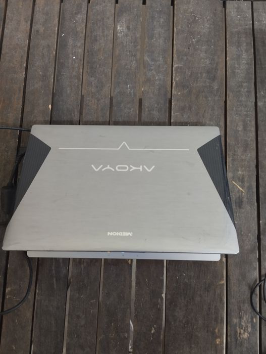 2 бр лаптопи Medion Asus