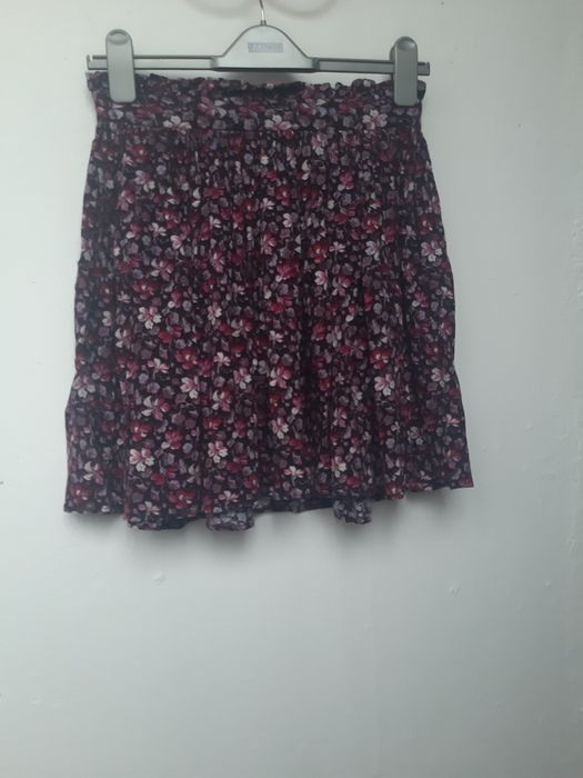 Orice fusta dama XS 39lei