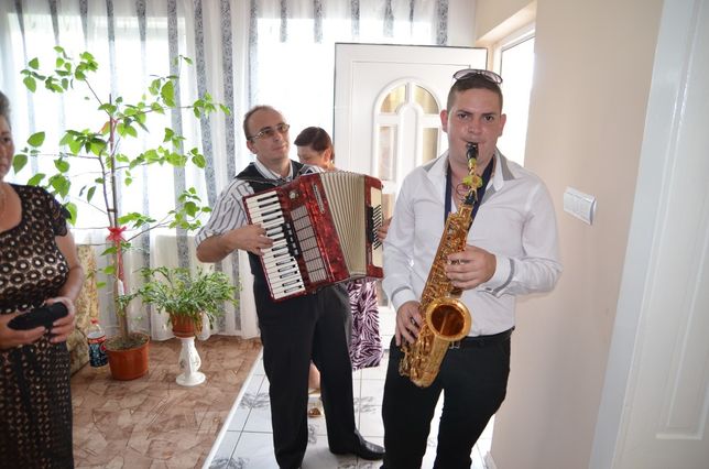 Muzică  tradițională la mireasă / saxofon / ceteras / nuntă