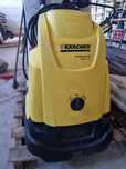 Aparat de spalat Cu apa calda Karcher