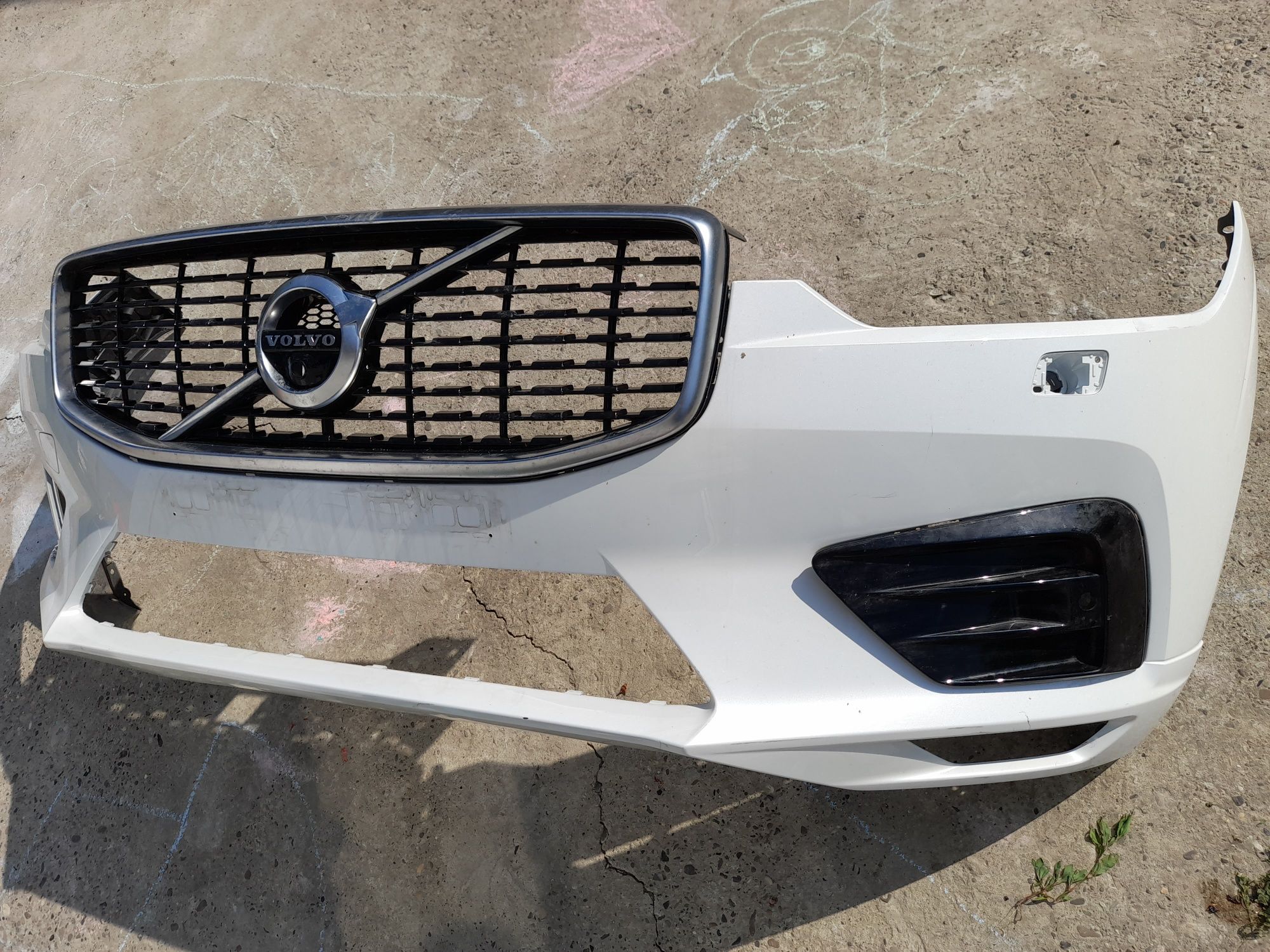 Vând bară față Volvo xc60 2018,2021