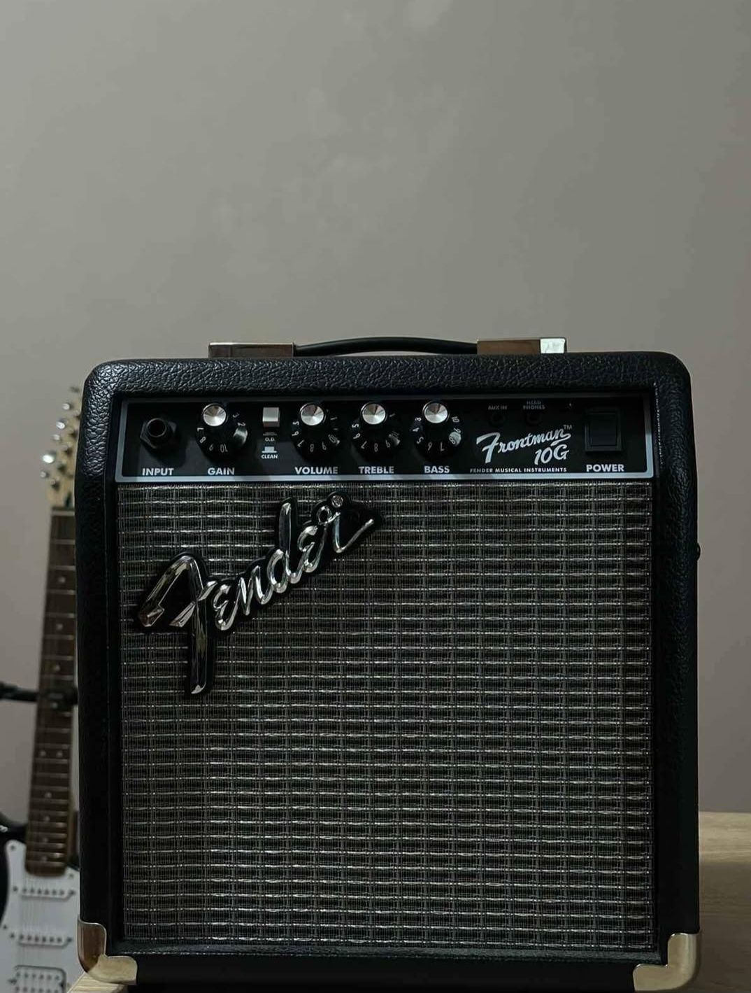 Chitară electrică Squier Stratocaster+amplificator Fender Frontman 10G