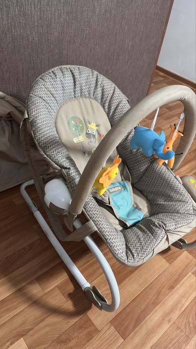 Продам шезлонг детский