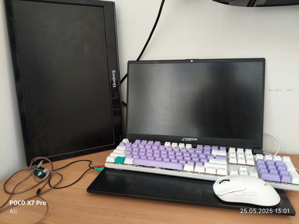 Продам клавиатуру dexp widow