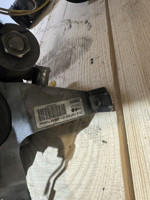 Хидравлична помпа бмв е60 е61 535д 530д bmw e60 e61 535d 530d pompa