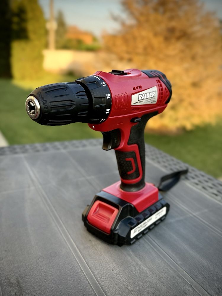 Raider Power Tools винтоверт (24Nm, 12V)