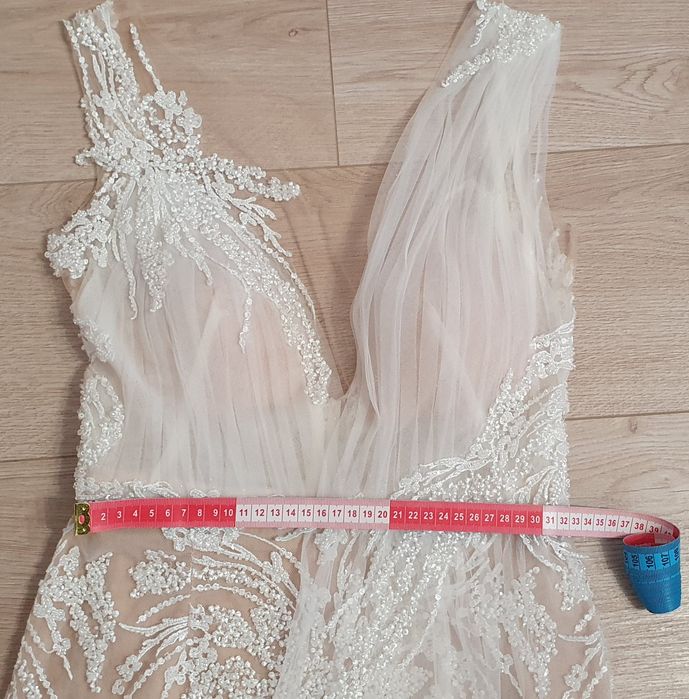 Vand rochie mireasa -  Natalia Vasiliev
Model: Heaven Garden WD21.12 u