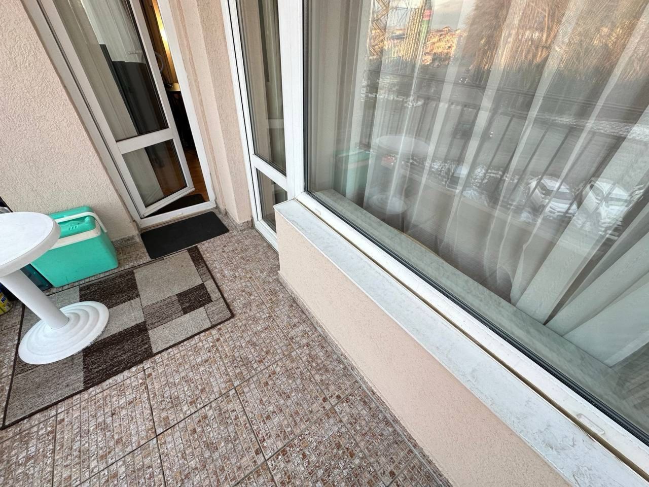 Продава се Тристаен апартамент в к.к. Слънчев бряг - 65 кв.м за 1077 €/кв.м - Снимка #4