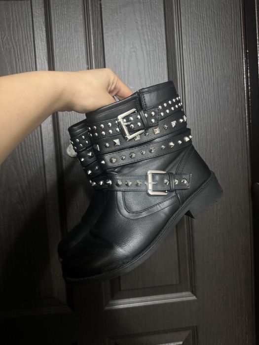 Продается обувь !!