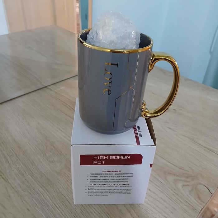 Sifatli keramika bokal noviy