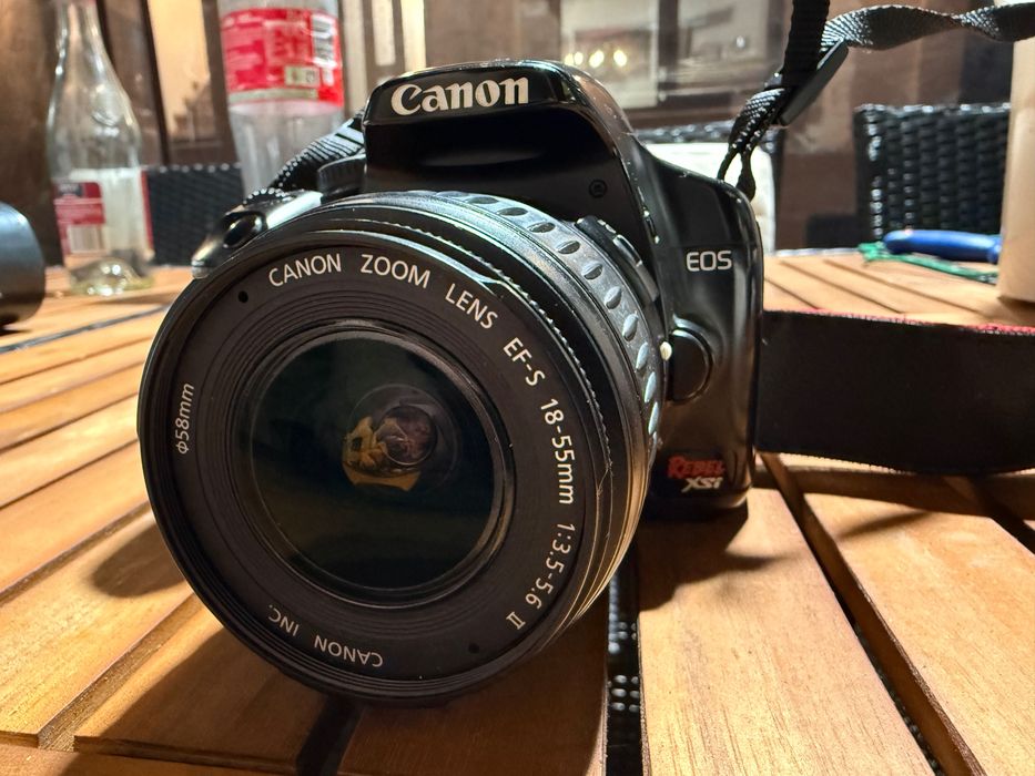 Vând cameră foto DSL Canon XSi