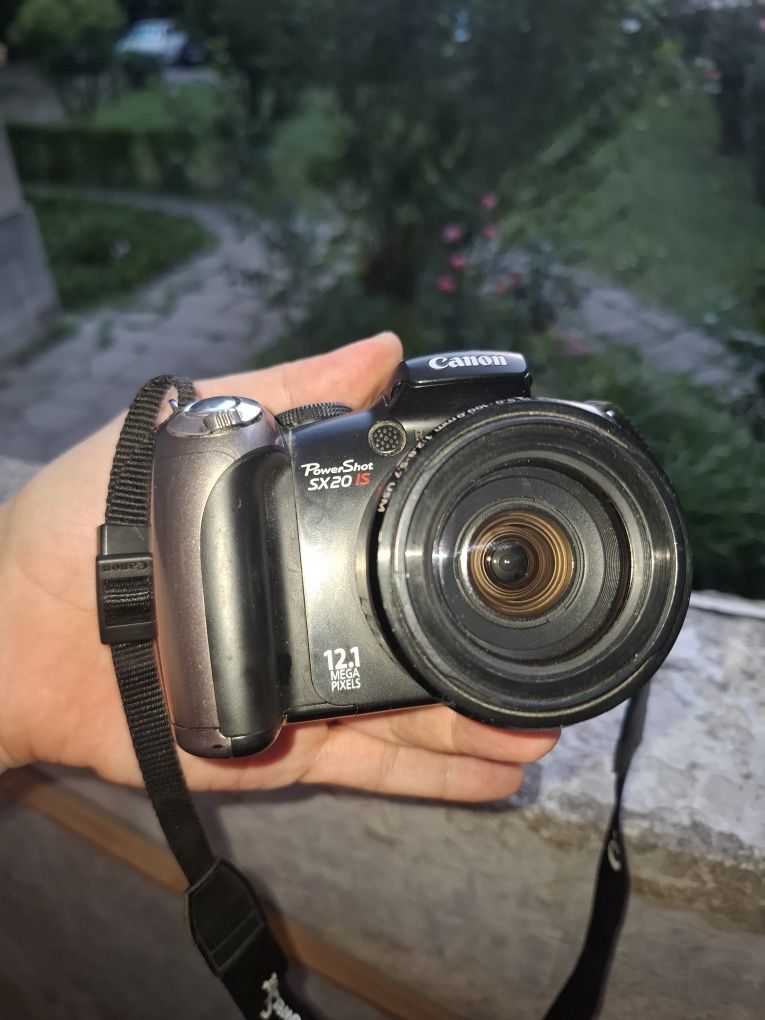 Комплект Компактен дигитален фотоапарат камера CANON POWERSHOT SX20is