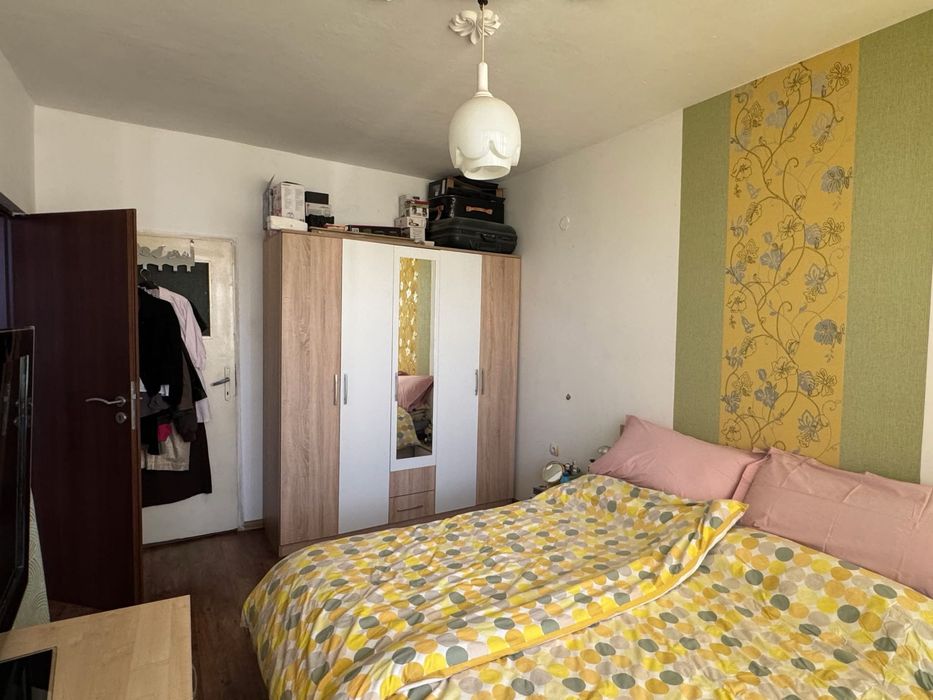 Двустаен Тухлен Апартамент , Обзаведен и Газифициран , кв. Запад 1