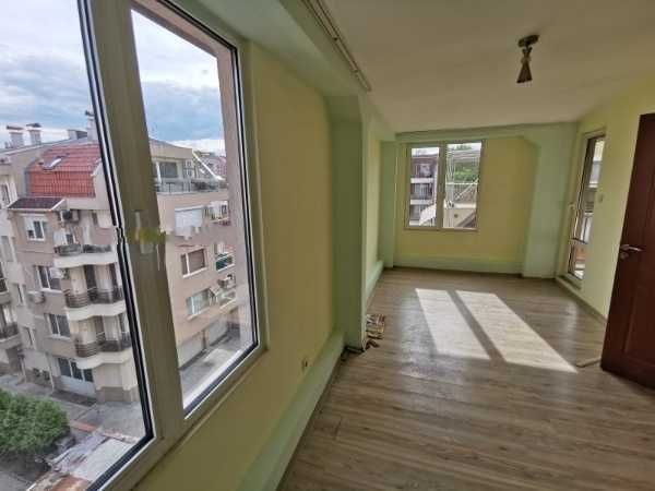 Продава се Тристаен апартамент в Пловдив, Младежки Хълм - 65 кв.м за 1539 €/кв.м - Снимка #5