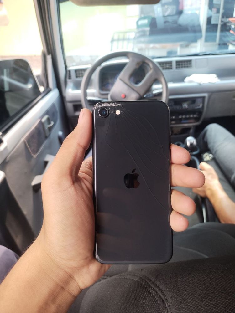 Iphone SE2022 sotiladi