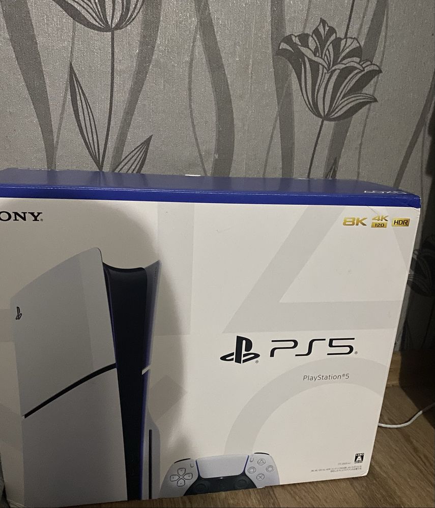 Продается почти новый PlayStation 5