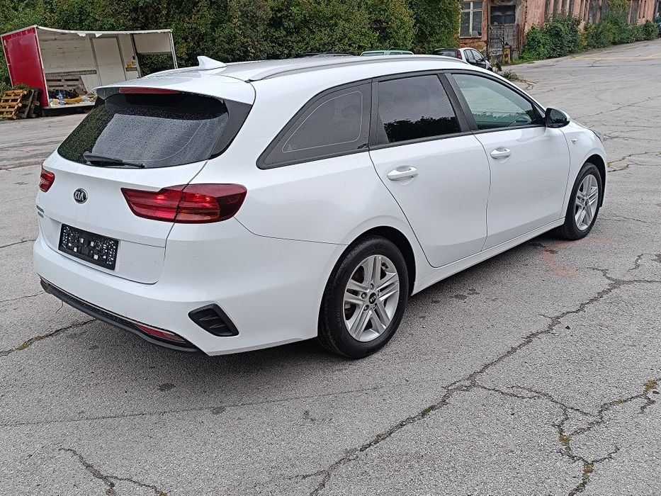 Kia Ceed 1.6 Crdi 2021 г