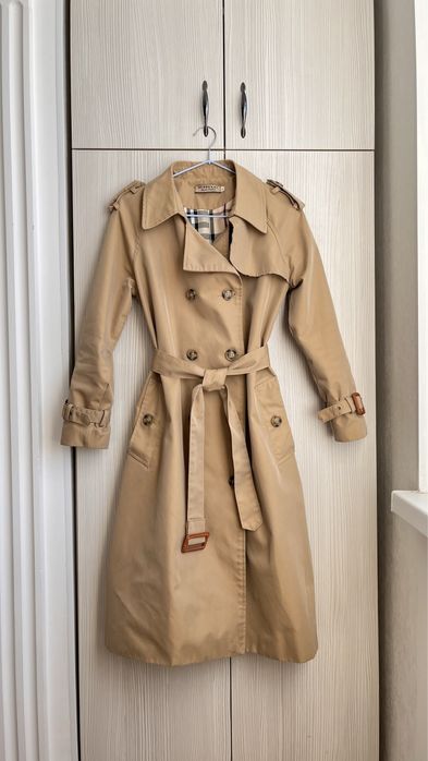 тренч плащ от burberry