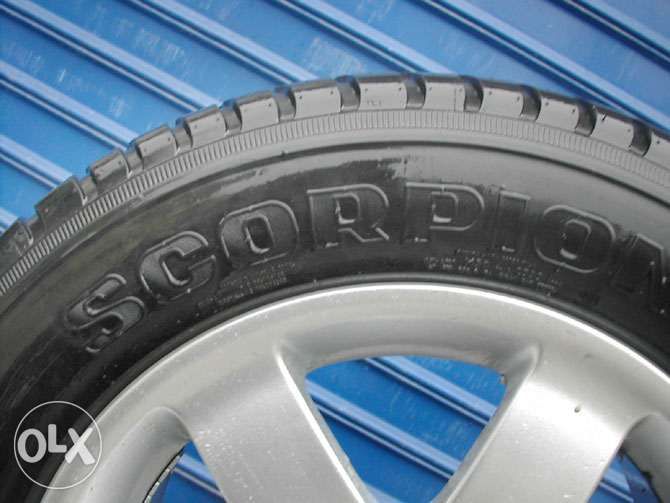 4 бр оригинални джанти 6x18" Mitsubishi с гуми Pirelli 285/55/18