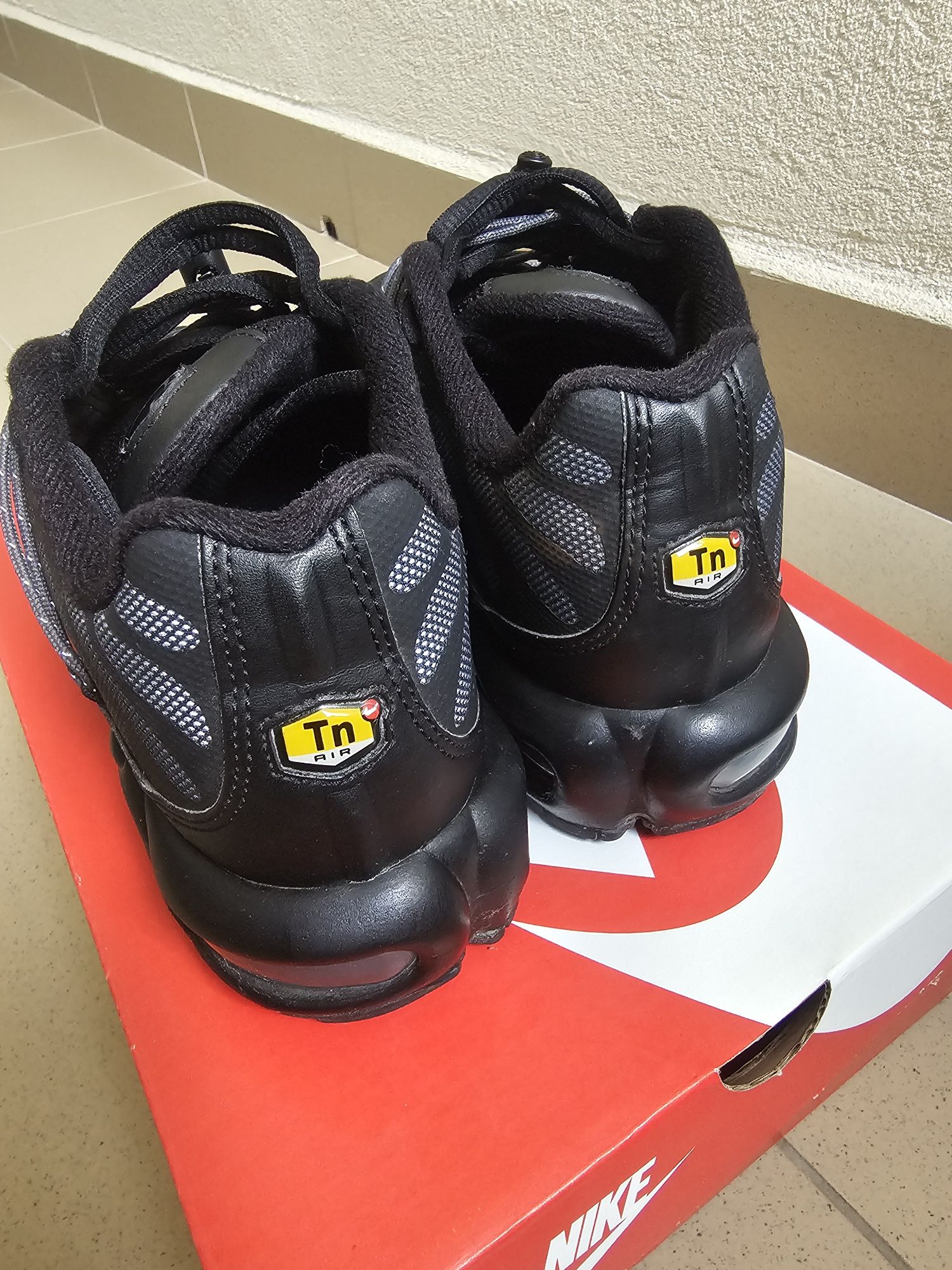 Маратонки Nike TN